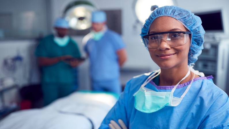 thigh lift female plastic surgeon