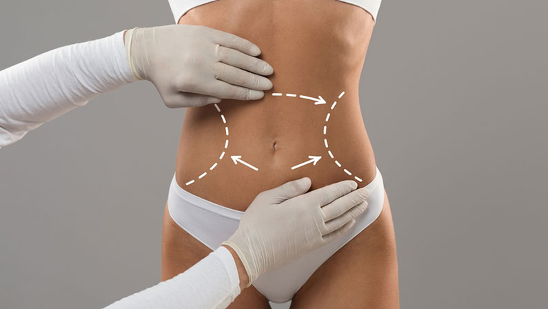 For clarity off proses doctor drawing a dashed line on areas of the patient's body.